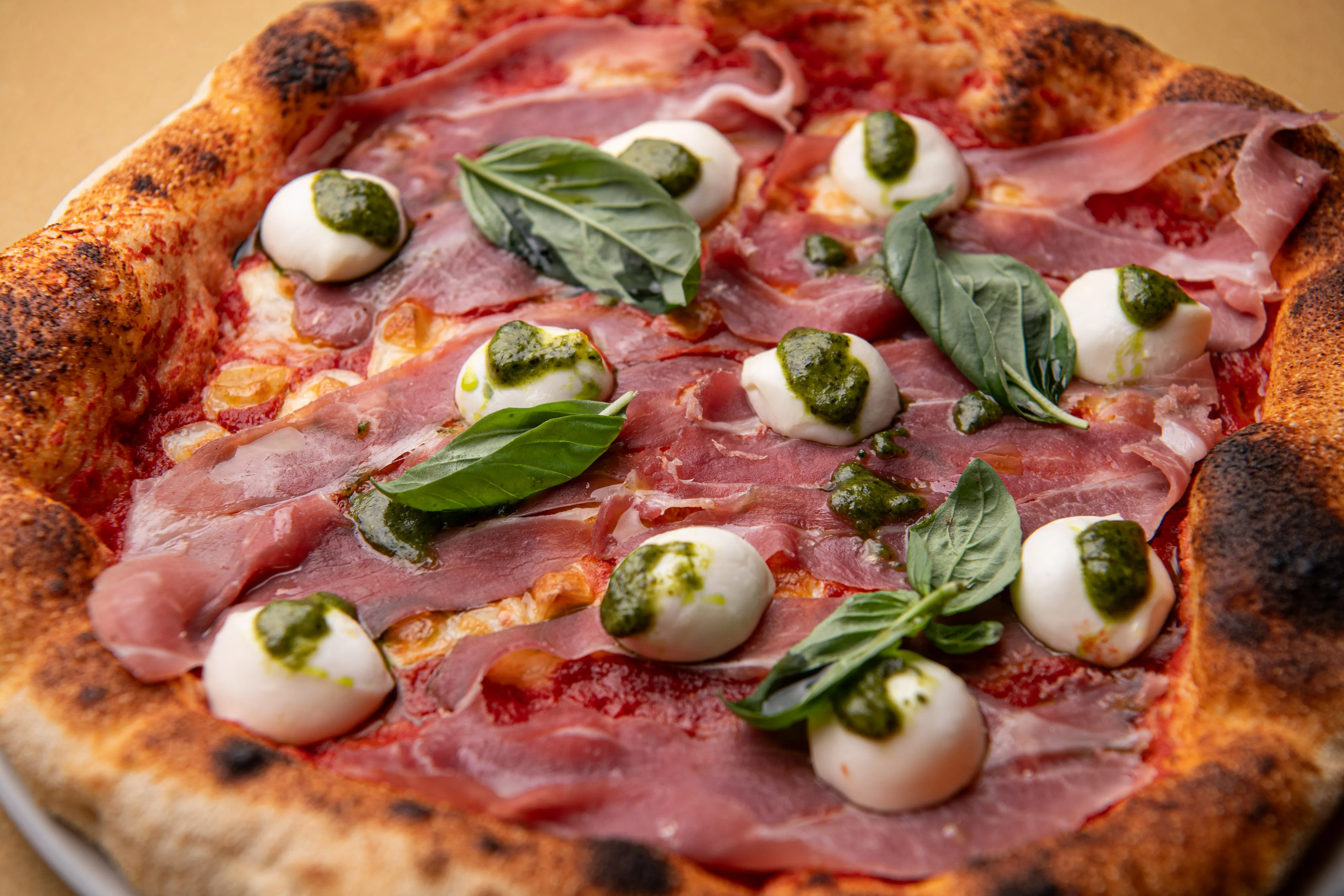 Immagine di una pizza gourmet